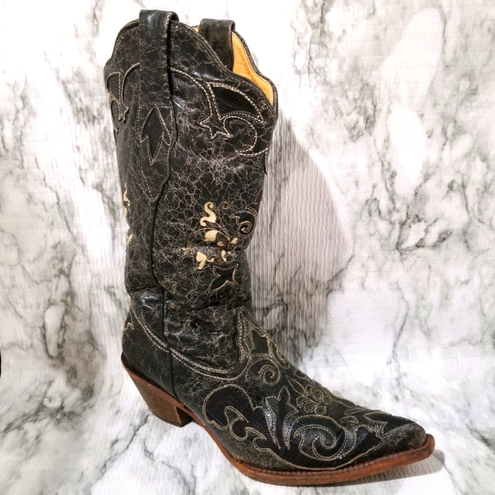 Corral Lizard Inlay Distressed Goat Cowgirl Boots